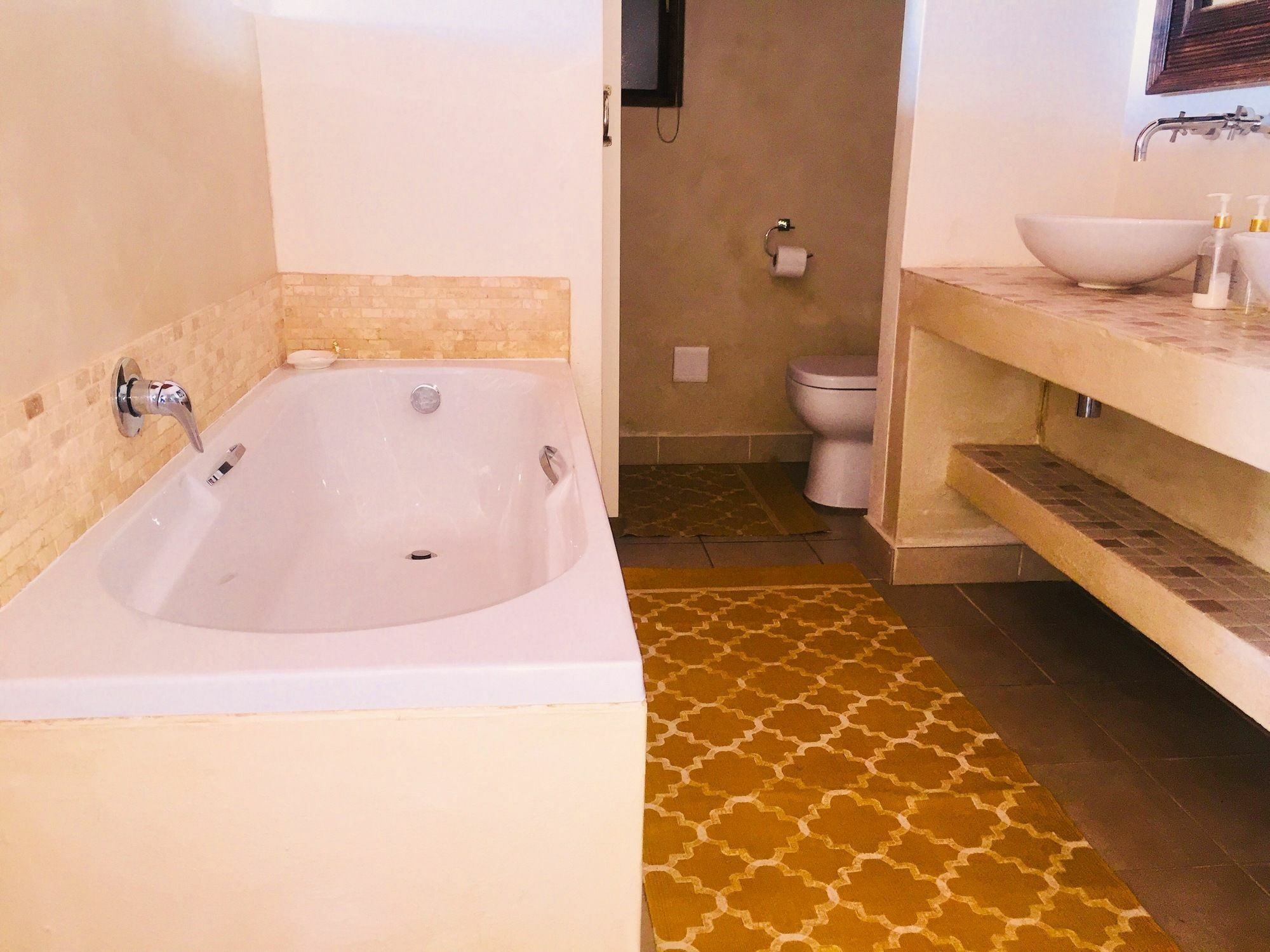 Amoris Guest House-Waterkloof Ridge Pretoria Luaran gambar